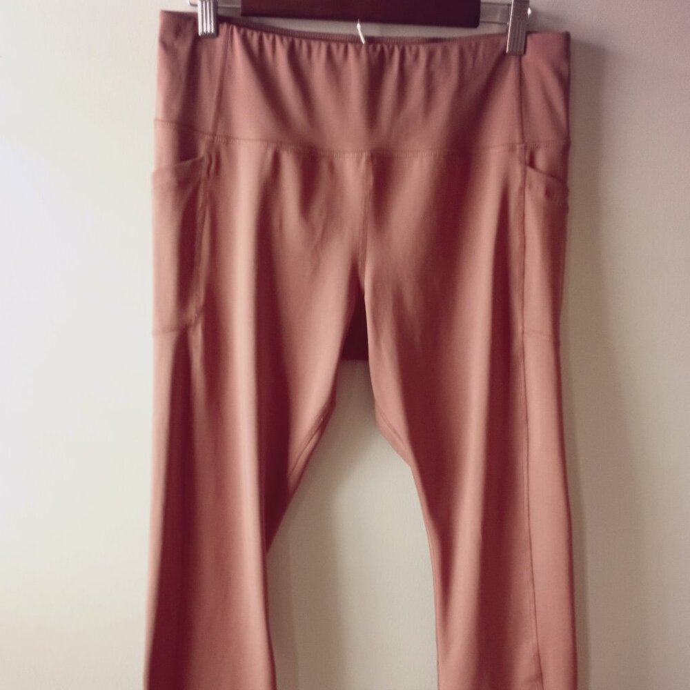 'AVIA' XL Full length Legging Size XL 16 - 18 NWT